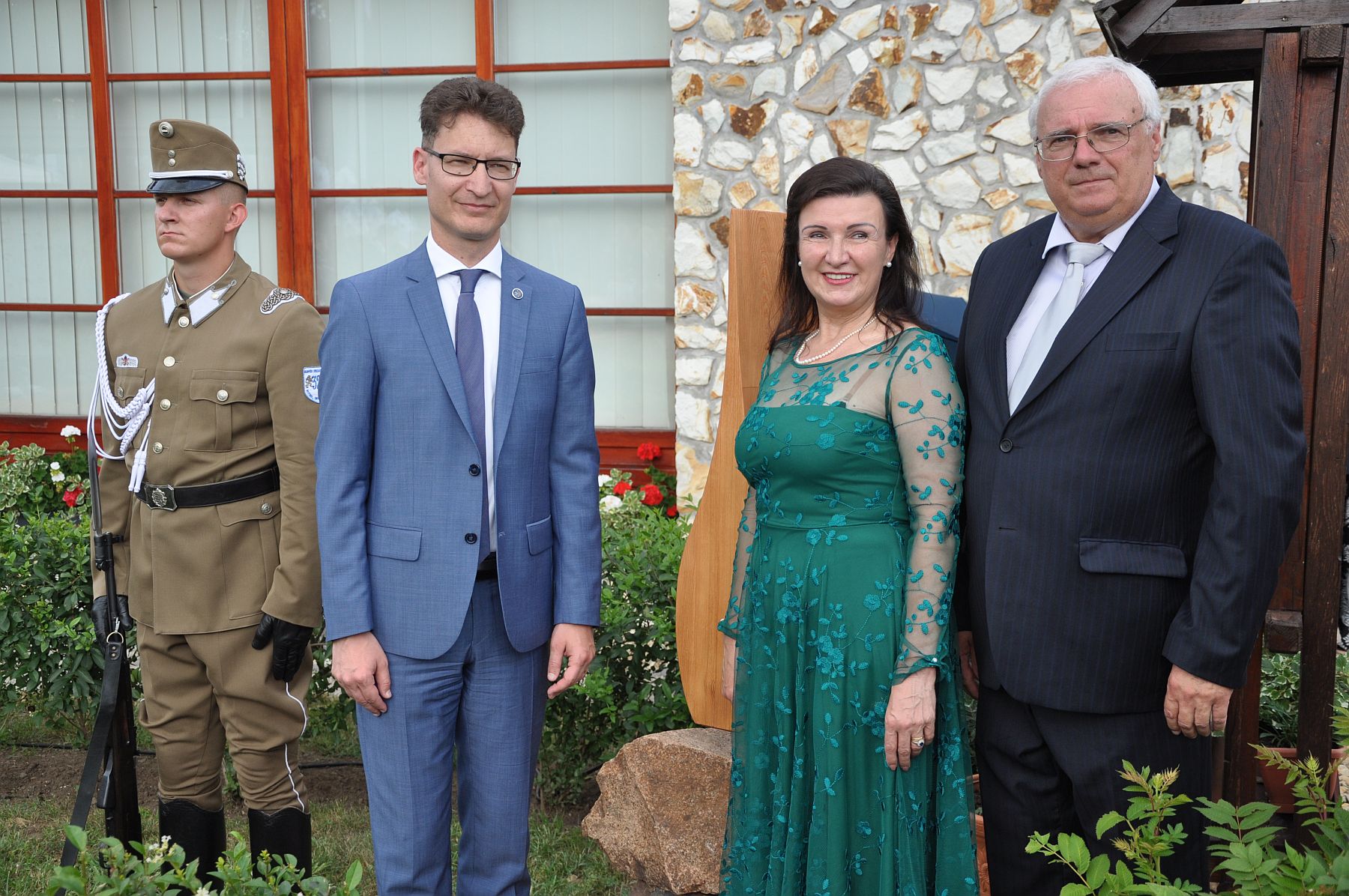 Felavatták Pákozdon a Béke Lángja emlékművet a VII. Emlékparki Nyár nyitányán